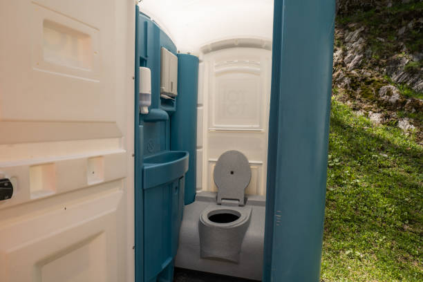 Best Porta potty rental near me  in Barnesville, OH
