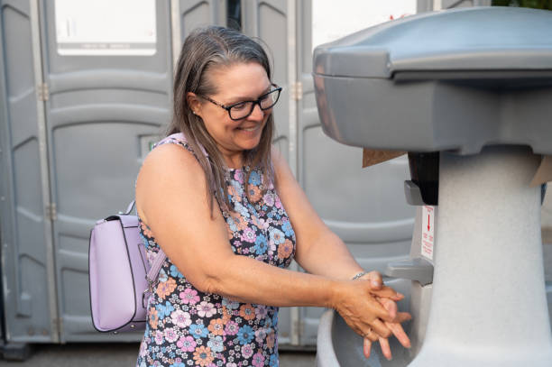 Best Luxury portable toilet rental  in Barnesville, OH